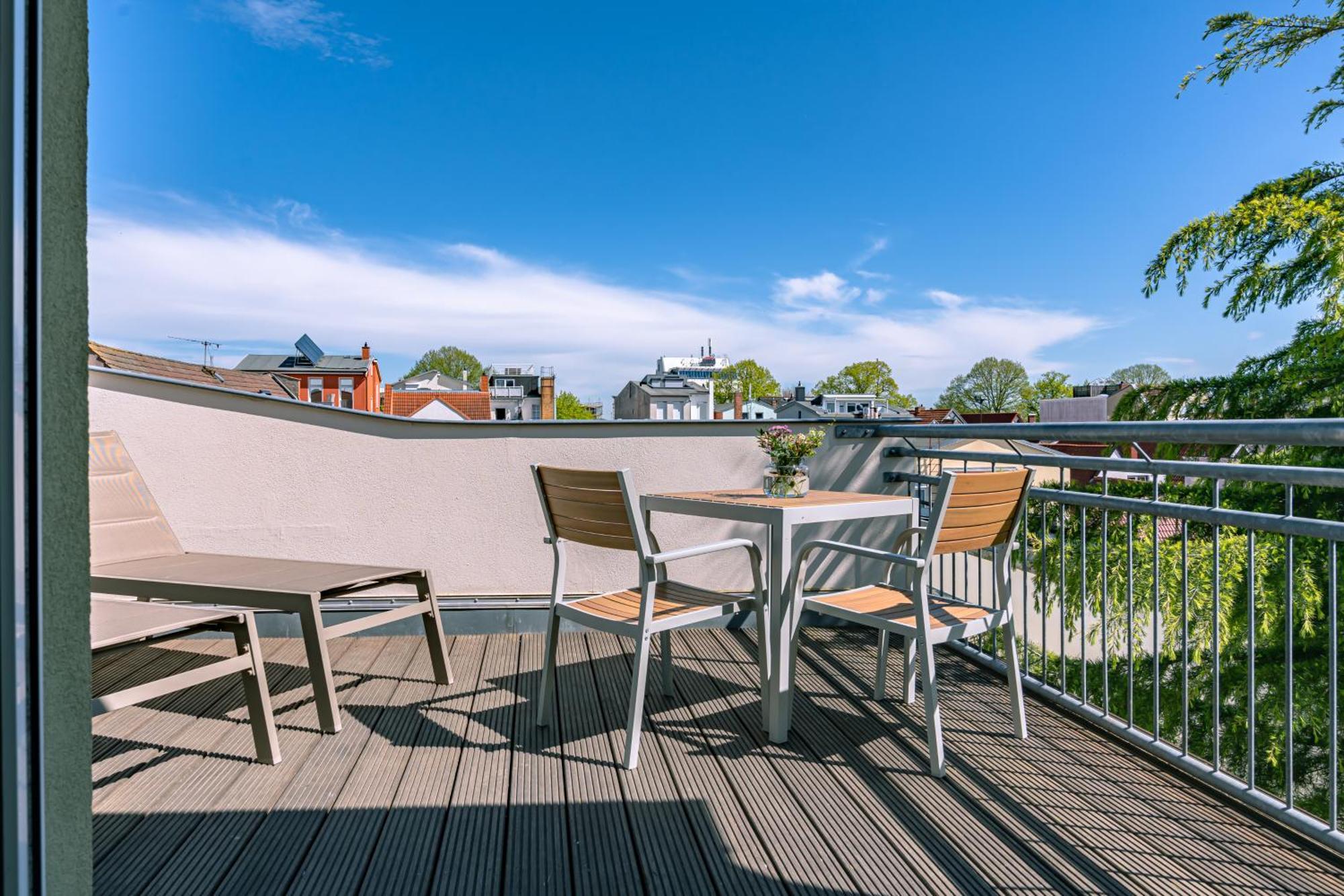 Kapitaenshaus Friedrich Franz - Premium Apartments 200 Meter Vom Strand Und Alten Strom Rostock Esterno foto